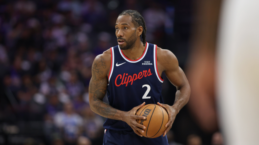 Kawhi Leonard trade rumors: Raptors and Clippers have held 'real' talks, Mavericks have 'registered interest'