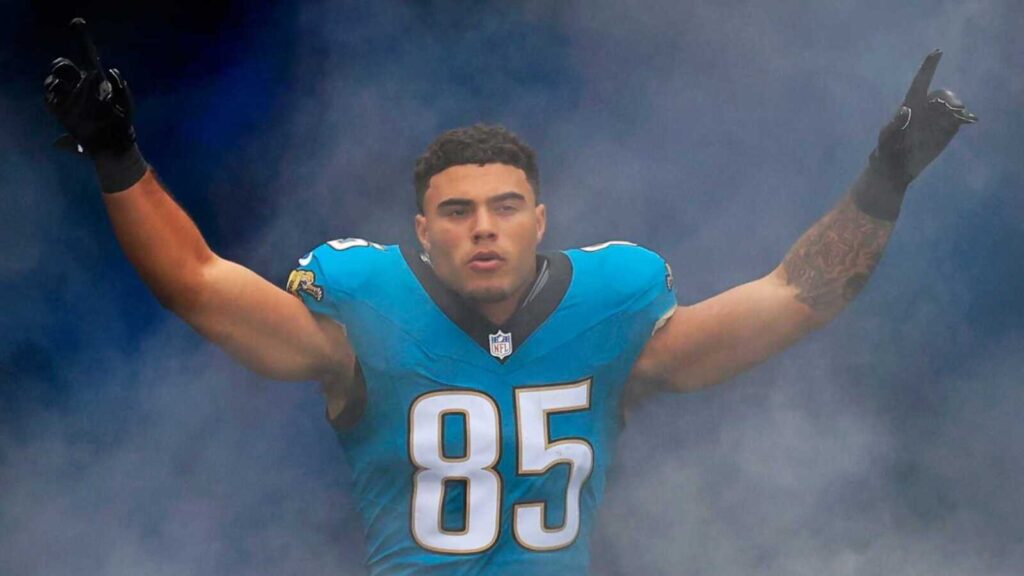 Lucrative contract extension for Jaguars TE Brenton Strange is a win-win