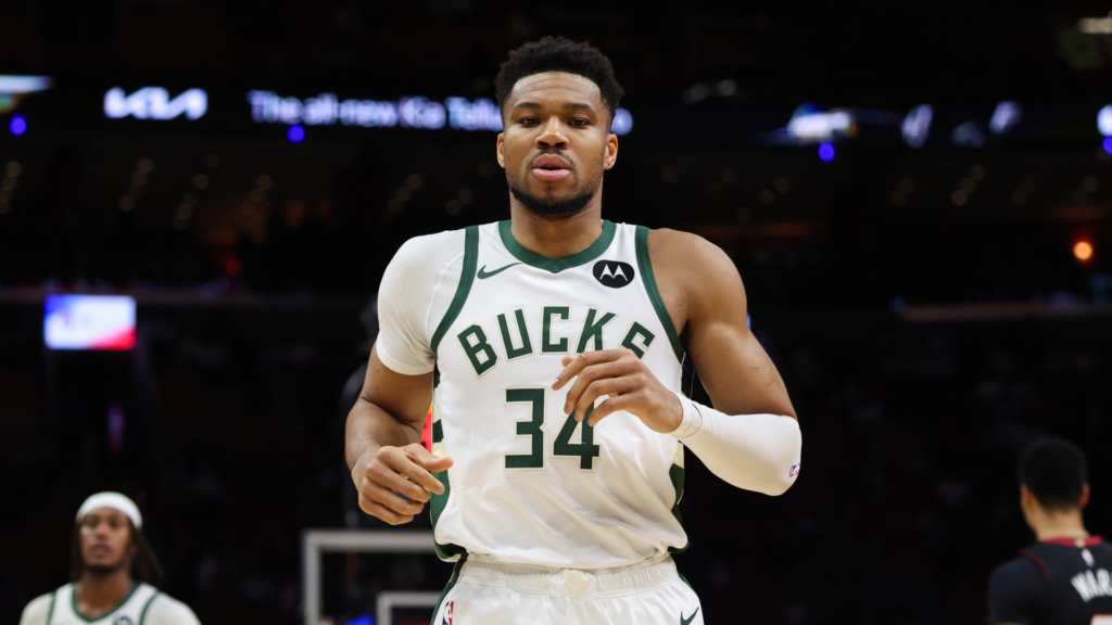 NBA trade rumors: Bucks have 'unrealistic' asking price for Giannis Antetokounmpo; Isaiah Stewart on the move?