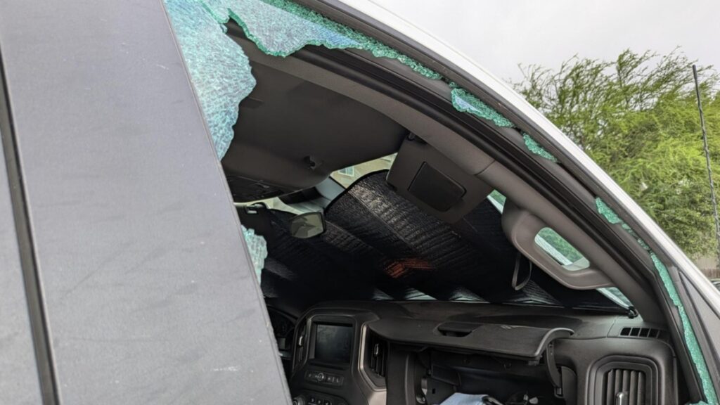 North Side hotel guests wake up to broken car windows, items stolen