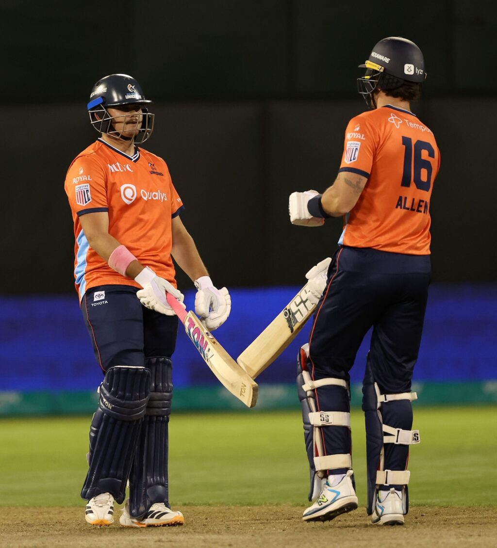 Pretorius and Allen batter Freedom and take Unicorns to the top