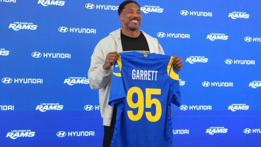 Reports: Rams rework Myles Garrett contract into pay raise for 2026