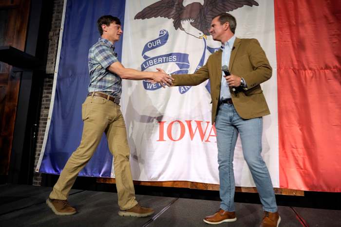 Rob Sand rallies with Kentucky Gov. Andy Beshear as Democrats aim to flip Iowa governor seat