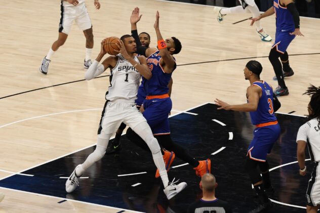 San Antonio vs New York, Final Score: Spurs unable to complete all-time comeback in Game 2, 104-105