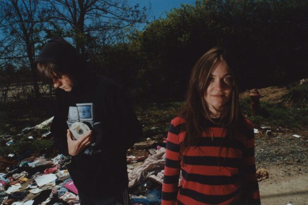 @ Sign to 4AD for New Album Autosmile