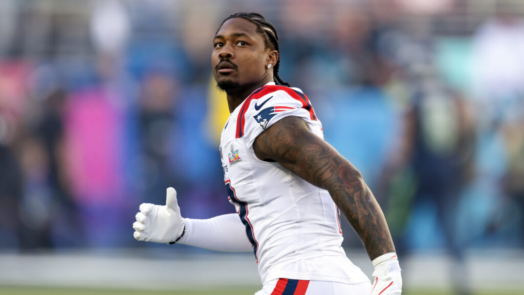 Six potential fits for WR Stefon Diggs