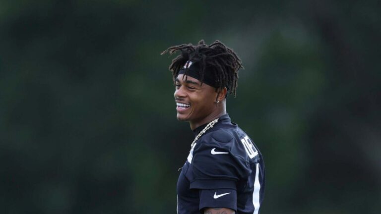 Tank Dell says the Texans have a chance to do something they’ve never done in franchise history