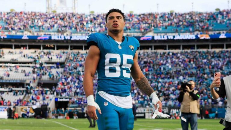 Underrated tight end cashes in on $48 million contract