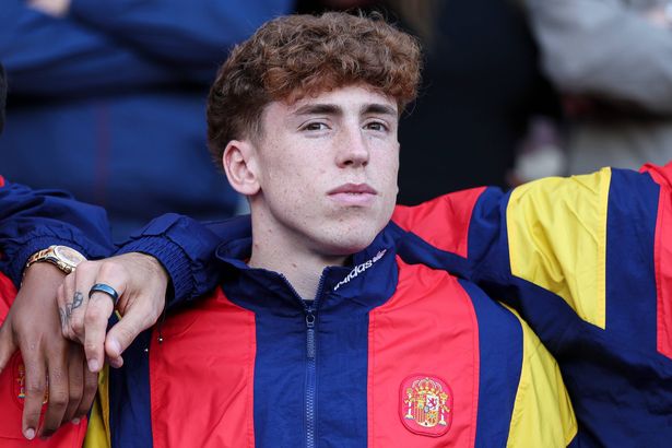 Victor Munoz reveals Andoni Iraola’s key role in sudden Liverpool transfer