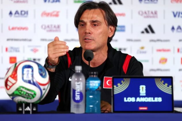 Vincenzo Montella blasts fans and media critics of his Turkey team: ‘I cannot accept it’