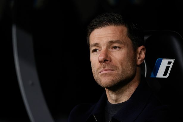 Xabi Alonso faces big decisions on five incoming Chelsea signings amid Mike Penders disagreement