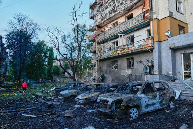 1 killed, 16 wounded in an overnight Russian attack on Kyiv