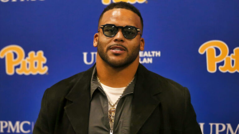 Aaron Donald Reportedly Has One Strict Demand If He’s Going To Make NFL Comeback With Rams