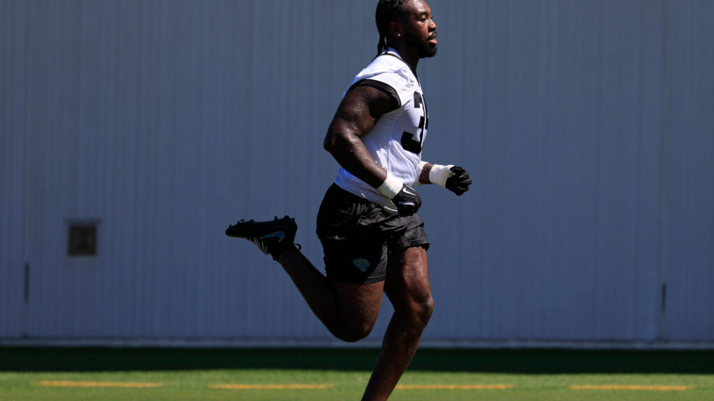 AFC Notes: Jalen McLeod, Travis Hunter, Jeffery Simmons, Jaguars, Titans