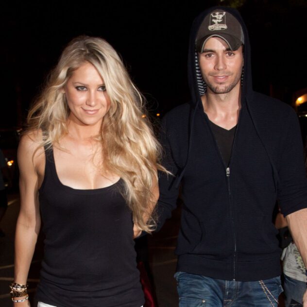 Anna Kournikova Shares Cute Pic of Her, Enrique Iglesias’ 3 Older Kids