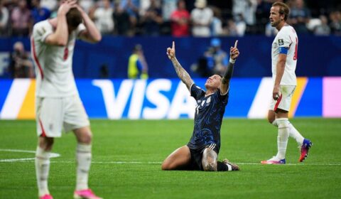 Argentina stuns England with thrilling comeback to advance to World Cup final against Spain