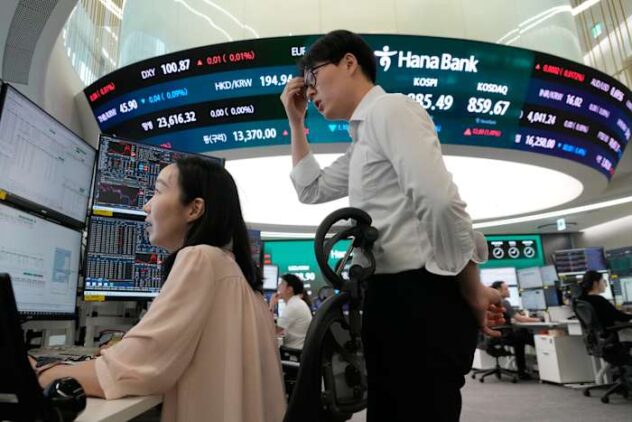 Asian markets retreat, with Korean shares slumping despite an AI-led rebound on Wall St
