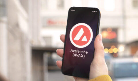 AVAX Price Prediction: Bulls Need a $7.01 Close or Brace for $6.46