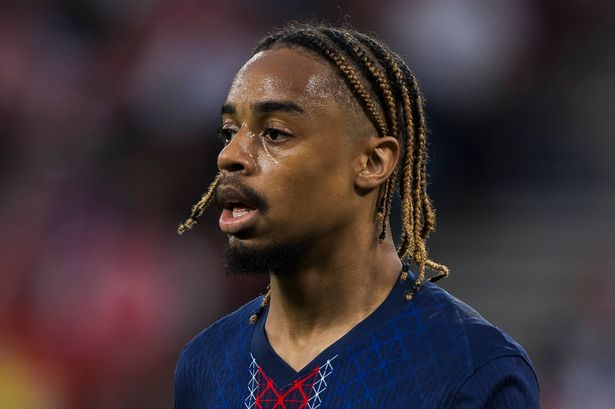 Bradley Barcola transfer latest as 'preference' emerges amid Liverpool 'priority'