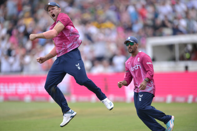 Captain Willey takes Northants into final with scrappy defence