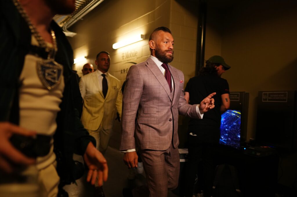 Conor McGregor surprises with new haircut before UFC disaster