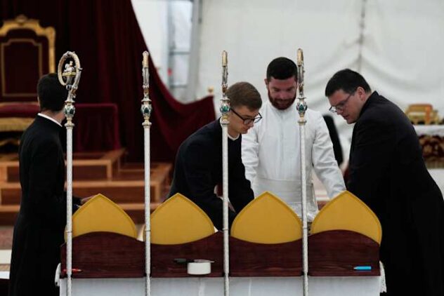 Defying Pope Leo XIV and risking schism, traditionalists go ahead with Latin Mass consecrations