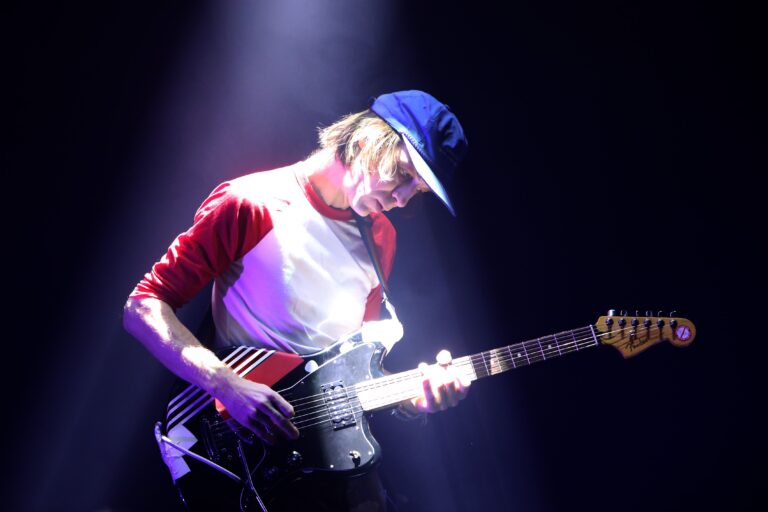 Diiv Announce New A. G. Cook-Produced Album Via Hotline