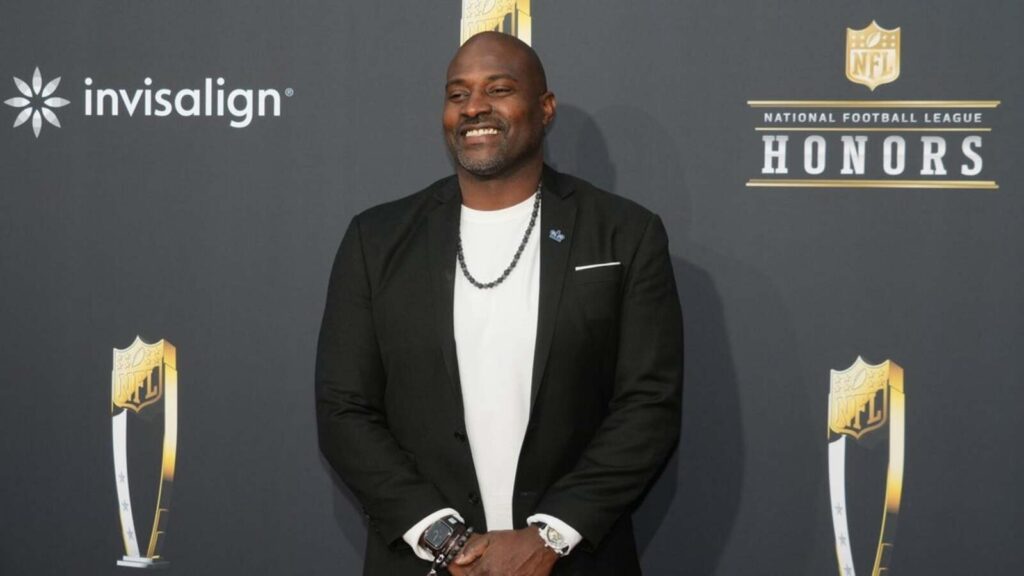 Ex-NFL player Marcellus Wiley jailed on domestic battery charge