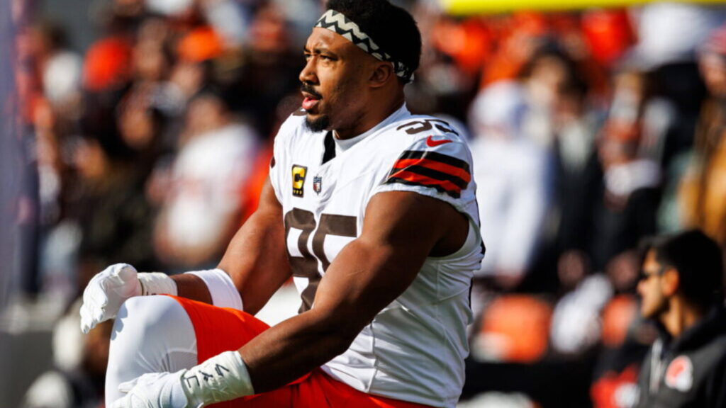 Ex-SB winner drops bold statement about blocking Aaron Donald & Myles Garrett