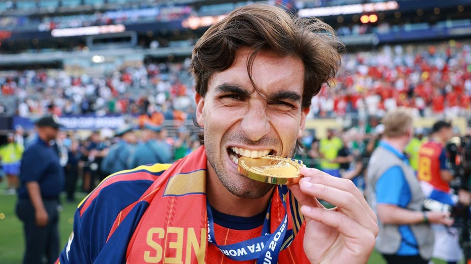 Ferran Torres sports 'Make Spain Great Again' hat similar to Trump's slogan at World Cup homecoming parade
