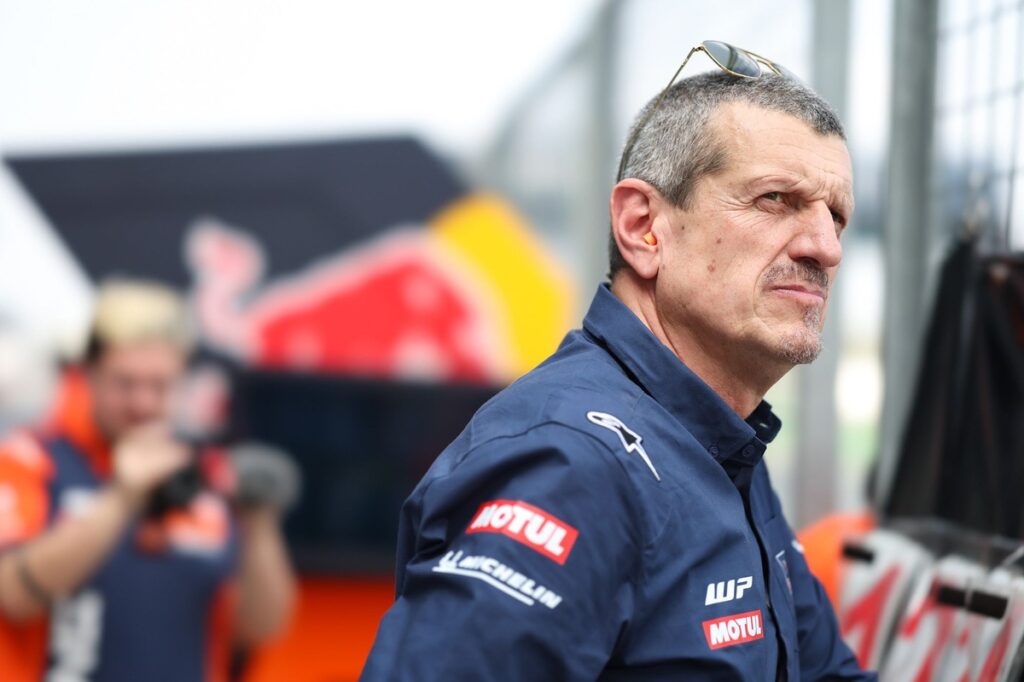 Guenther Steiner "happily staying out” of Maverick Vinales/KTM contract saga