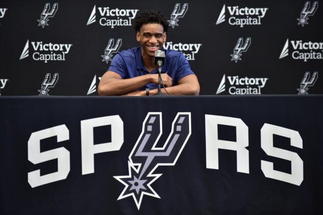 How a Disney World claw machine foretold Tarris Reed’s destiny as a Spur