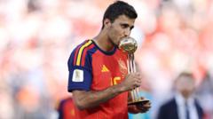 How do Manchester City manage the Rodri dilemma