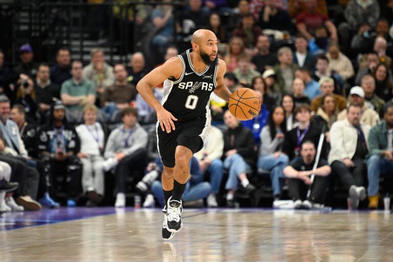How the Spurs should fill their open roster spots in free agency