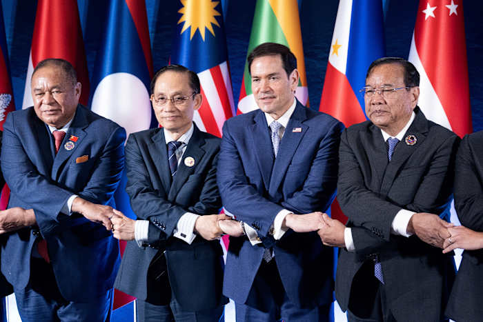Iran's demands over the Strait of Hormuz would set a dangerous precedent, Rubio tells Asian leaders