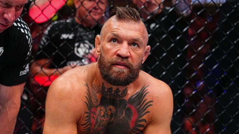 Joe Rogan calls out 'crazy' kick attempt by Conor McGregor that led to injury: 'You don't do that'