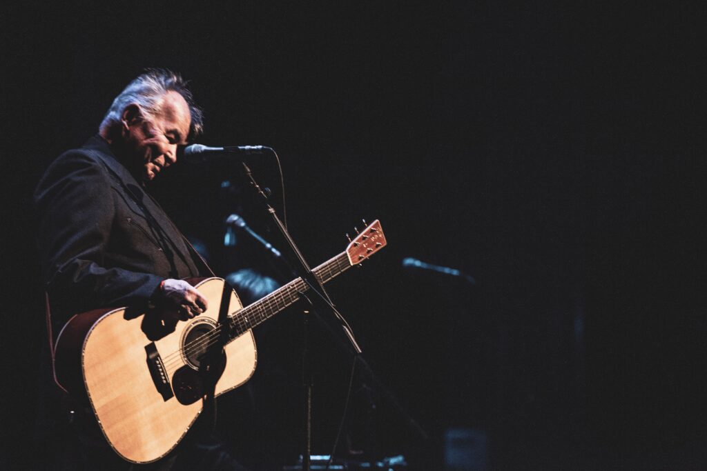 Listen to an Unvaulted John Prine Song From Archival Album Found Dogs