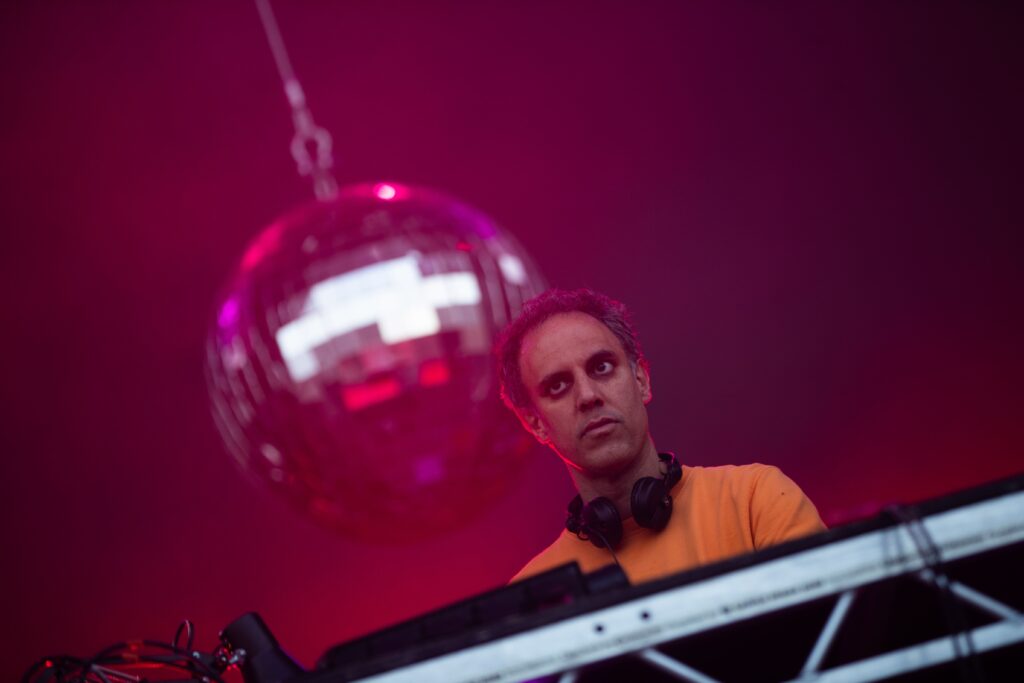 Listen to Four Tet’s Surprise New 🕈︎♓︎■︎♑︎♎︎♓︎■︎♑︎⬧︎ Album