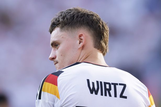 Liverpool news as Florian Wirtz told to join Chelsea and Harvey Elliott 'surprise'