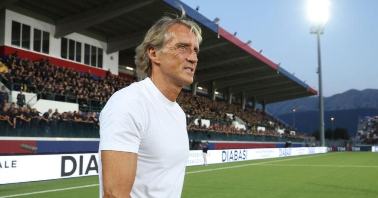 Mancini set for Italy return after Pirlo deal collapse