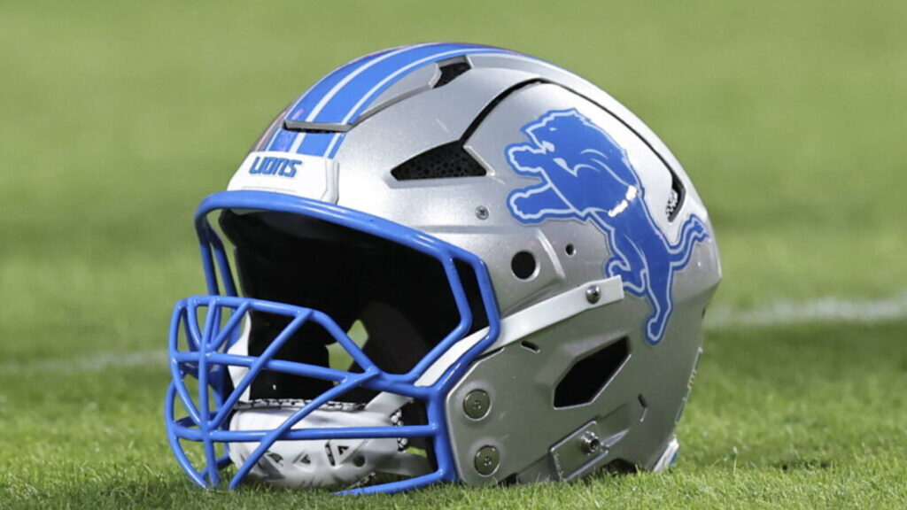 Maxx Crosby sends a heartfelt message as former Lions DT announces retirement