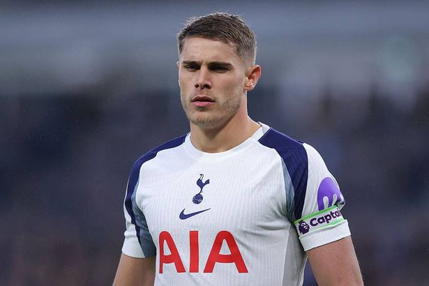 Micky van de Ven makes Tottenham transfer statement after Liverpool links and $313M spree