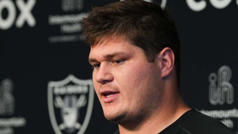 NFL executives and coaches make a loud statement about the Las Vegas Raiders’ new center, Tyler Linderbaum