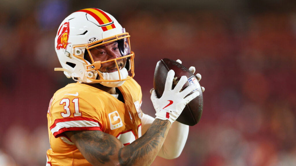 NFL Insiders Still View Antoine Winfield Jr. As A Top 10 Safety