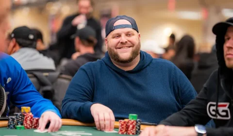 Nick Rigby Calls All-In Bet with Half a ‘Dirty Diaper’ in the Main Event