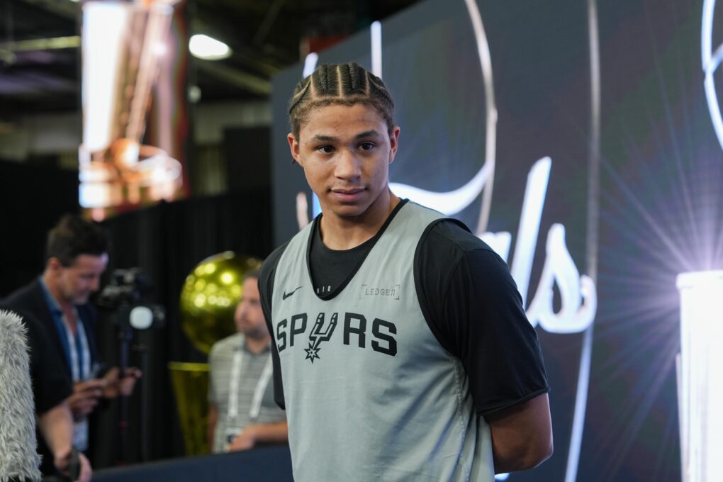 Open Thread: Carter Bryant buys his mom a car