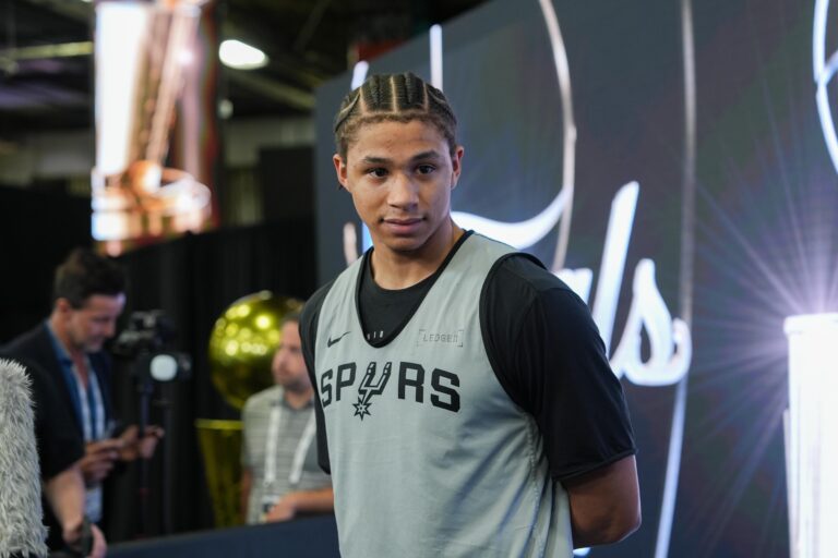 Open Thread: Carter Bryant buys his mom a car