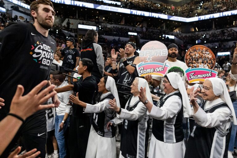 Open Thread: Happy birthday to Luke Kornet