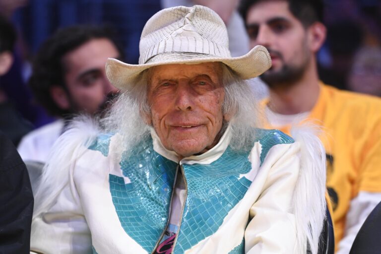 Open Thread: NBA super fan James Goldstein seen on vacation in a Spurs t-shirt