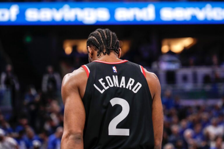 Open Thread: Raptors postpone Kawhi Leonard trade pending Aspiration investigation